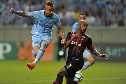  PORTO ALEGRE, RS, BRASIL, 22-04-2018. Grêmio recebe o Atlético-PR pela segunda rodada do Brasileirão.Time de Renato Portaluppi tem o desfalque de Kannemann, mas Luan volta ao time (LAURO ALVES/AGÊNCIA RBS)