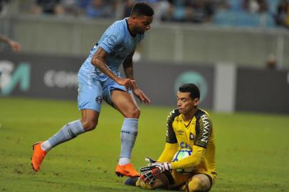  PORTO ALEGRE, RS, BRASIL, 22-04-2018. Grêmio recebe o Atlético-PR pela segunda rodada do Brasileirão.Time de Renato Portaluppi tem o desfalque de Kannemann, mas Luan volta ao time (LAURO ALVES/AGÊNCIA RBS)