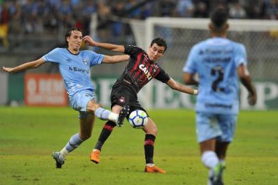  PORTO ALEGRE, RS, BRASIL, 22-04-2018. Grêmio recebe o Atlético-PR pela segunda rodada do Brasileirão.Time de Renato Portaluppi tem o desfalque de Kannemann, mas Luan volta ao time (LAURO ALVES/AGÊNCIA RBS)