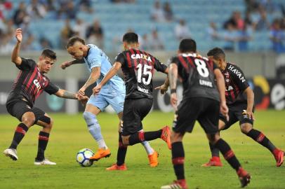  PORTO ALEGRE, RS, BRASIL, 22-04-2018. Grêmio recebe o Atlético-PR pela segunda rodada do Brasileirão.Time de Renato Portaluppi tem o desfalque de Kannemann, mas Luan volta ao time (LAURO ALVES/AGÊNCIA RBS)