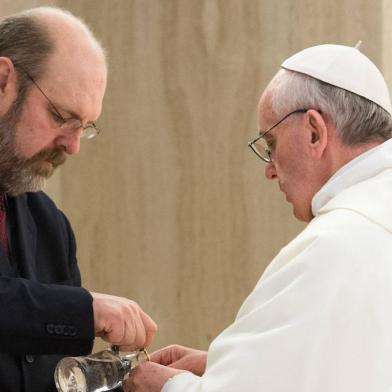 Silvonei José, a voz brasileira na rádio do Vaticano