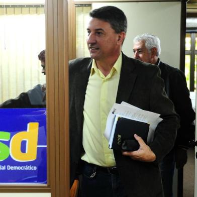  CAXIAS DO SUL, RS, BRASIL, 02/04/2018. Filiação do ex-vice-prefeito Antonio Feldmann no PSD, na bancada do PSD, do vereador Kiko Girardi, na Câmara de Vereadores, teve presença da Executiva do partido. (Diogo Sallaberry/Agência RBS)