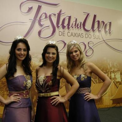 *** Rainha da Festa da Uva-RRigon ***Rainha da Festa da Uva.  Soberanas da Festa da Uva participam do lançamento da Olimpíada ColoniaL. Na foto, Paula Taddeucci (morena, princesa); Andressa Lovato (rainha) e Vanessa Susin (loira).