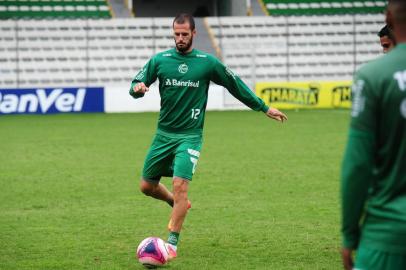  CAXIAS DO SUL, RS, BRASIL, 12/02/2018. Treino do Juventude no Estádio Alfredo Jaconi. Na foto, o zagueiro Fred. (Diogo Sallaberry/Agência RBS)