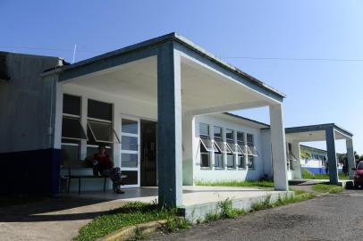  GUAIBA,RS,BRASIL.2018-04-12.Presidente da Câmara de vereadores de Guaiba,sendo investigado por exercio ilegal da porofissão, com certificados falsos da Faculdade FACINEP, faculdade de papel.Na foto.Centro de Saúde de Guaiba.(RONALDO BERNARDI/AGENCIA RBS).