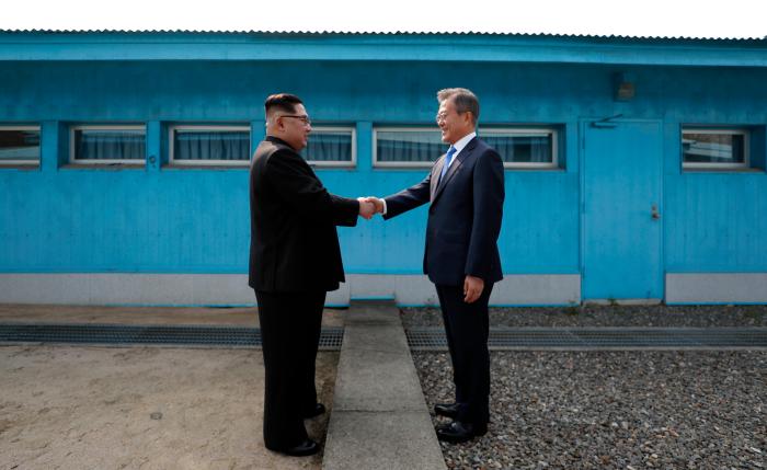 KOREA SUMMIT PRESS POOL / AFP