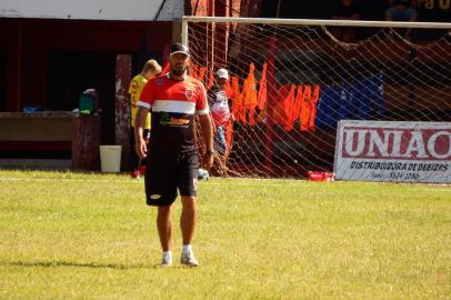 fabiano borba, técnico do tupi