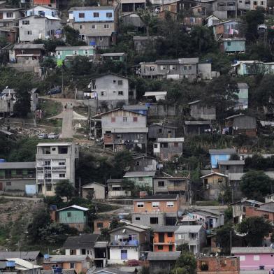 CAXIAS DO SUL, RS, BRASIL, 26/04/2018 - Andando pela cidade fica evidente o crescimento de Caxias do sul. Há loteamentos em todas as regiões. Zona Sul de Caxias do Sul não teria tanto potencial de crescimento devido à topografia acidentada e as ocupações irregulares. (Marcelo Casagrande/Agência RBS)