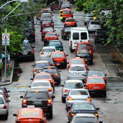 trânsito , porto alegre , vasco da gama , lentidão , congestionamento , chuva, 24/11/2010