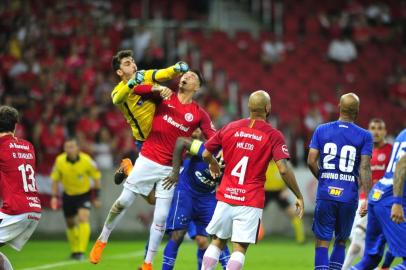  PORTO ALEGRE, RS, BRASIL, 29.04.2018. Inter enfrenta o Cruzeiro no Beira-Rio em partida válida pela terceira rodada do Brasileirão.Foto: Carlos Macedo/Agência RBS