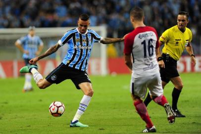  PORTO ALEGRE, RS, BRASIL, 01.05.2018. Grêmio enfrenta o Cerro Porteño, na Arena, em partida válida pela fase de grupos da Copa Libertadores 2018. Na foto, atacante Luan.Foto: André Ávila/Agência RBS