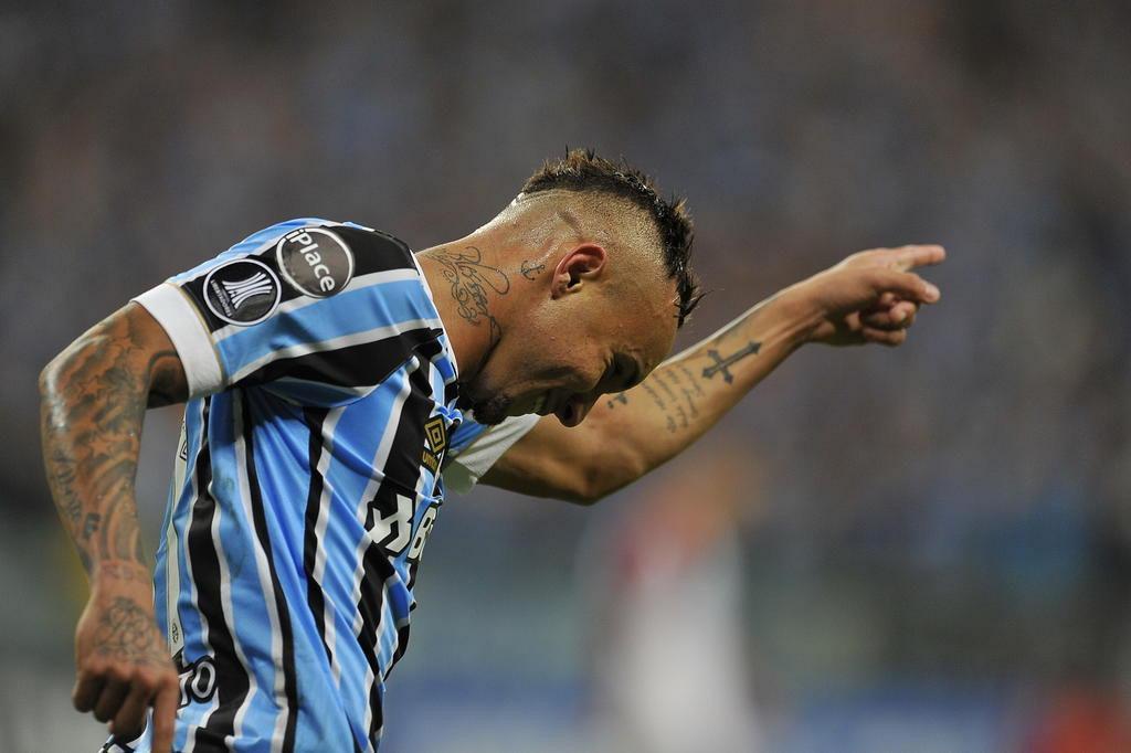 Grêmio deve ter apoio de mil torcedores contra o Cerro Porteño em