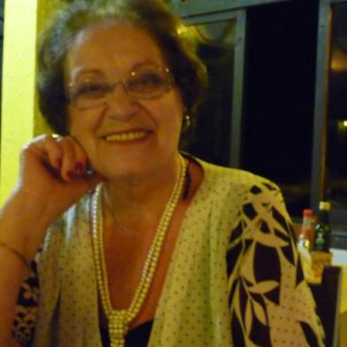 Morreu na noite de terça-feira (01/05/2018) a ex-secretária da Educação e da Cultura de Caxias do Sul Santina Barp Amorim aos 87 anos. Ela estava internada há uma semana no hospital em decorrência de uma infecção pulmonar e faleceu por insuficiência cardíaca e pulmonar. 