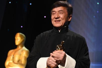 Jackie Chan recebe Oscar honorário