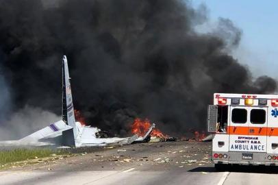 Uma aeronave americana de transporte militar caiu nesta quarta-feira (2), no estado da Geórgia, sul dos Estados Unidos. Cinco pessoas morreram no acidente, de acordo com uma porta-voz da Guarda Nacional que destacou que a aeronave pertencia à Guarda militar de Porto Rico, estado associado dos EUA.