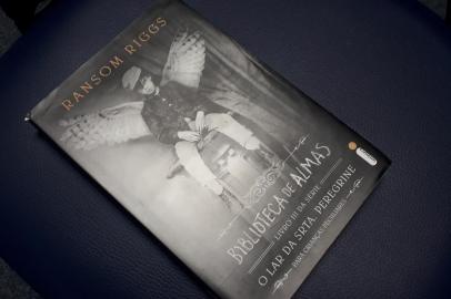 Dica de livro: Biblioteca de Almas, de Ransom Riggs, terceiro volume da série Lar da Srta. Peregrine para Crianças Peculiares