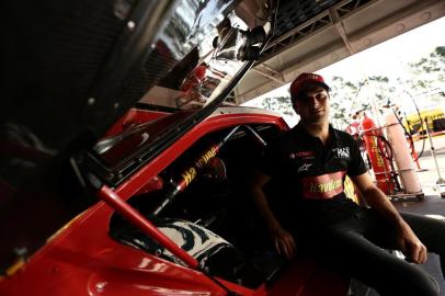  LONDRINA, PR, BRASIL, 04/05/2018 - Sotockcar etapa de Londrina. Nelsinho Piquet faz sua temporada de estreia na Stock Car (FOTOGRAFO: CARLOS MACEDO / AGENCIA RBS)