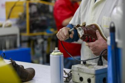  IVOTI, RS, BRASIL, 21-07-2017. Mercado de trabalho no RS. O setor da indústria calçadista é a que está contratando mais no RS. (FOTO: ANDERSON FETTER/AGÊNCIA RBS)Indexador: Anderson Fetter