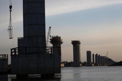  PORTO ALEGRE, RS, BRASIL, 08/05/2018 - Obras na ponte do Guaíba. (FOTOGRAFO: JEFFERSON BOTEGA / AGENCIA RBS)