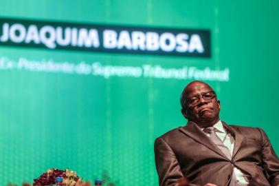  FLORIANÓPOLIS, SC, BRASIL, 22/04/2016 - Joaquim Barbosa, ex-ministro do STF,  palestrou em Simpósio da Unimed, no Costão do Santinho