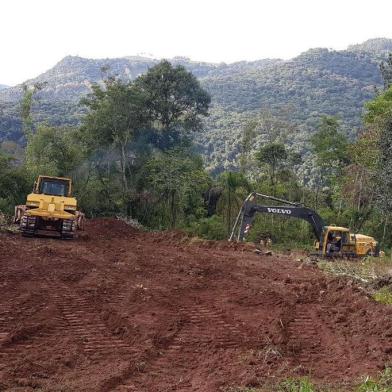 Trabalhos de terraplenagem para construção de novo presídio em Bento Gonçalves.