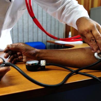  CAXIAS DO SUL, RS, BRASIL, 10/03/2016 - Pauta sobre planos de Saúde. Medicina Ocupacional na Empresa Irapuru.(JONAS RAMOS/AGÊNCIA RBS)