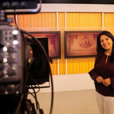  CAXIAS DOP SUL, RS, BRASIL, 08/05/2018 - Nossa colônia é o programa especial que Marisol Santos apresenta com candidatas a soberana da festa da uva. (Marcelo Casagrande/Agência RBS)