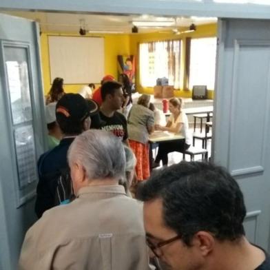 Eleições para o Conselho Municipal da Saúde registram intensa movimentação em Caxias. Na foto: Mais de mil votantes compareceram à votação no dia 5 de maio, no bairro Fátima.