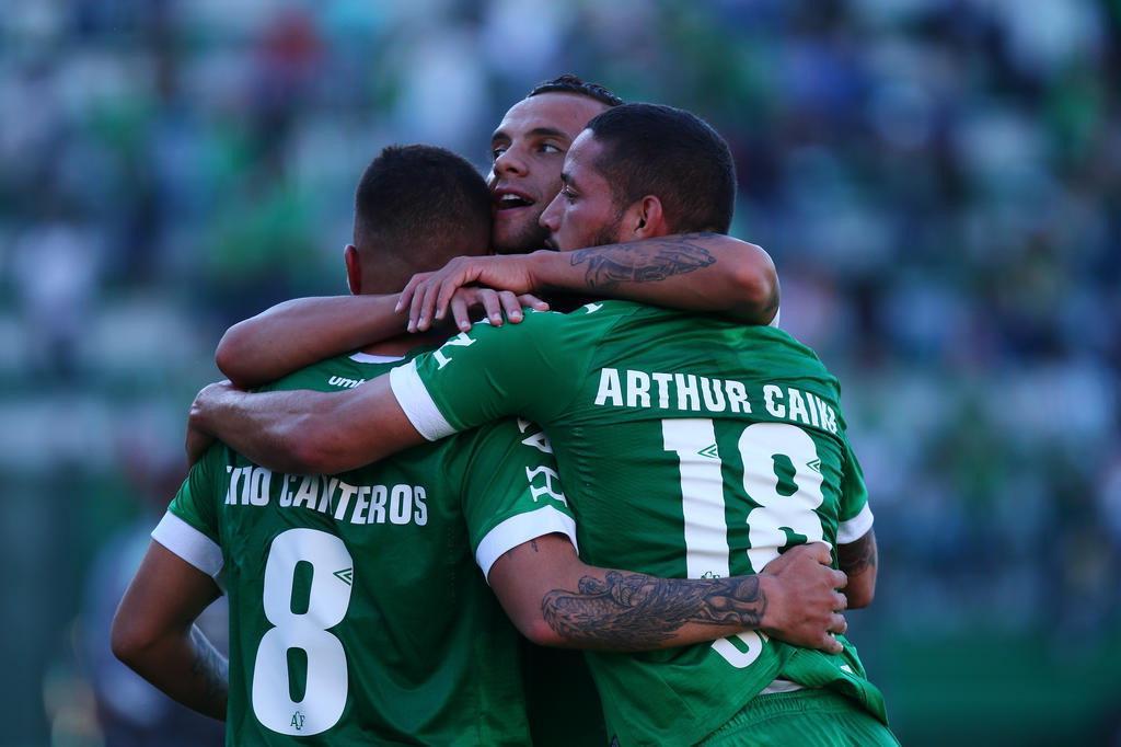 A vida depois do acidente: Primeiro jogo da Chapecoense termina com empate