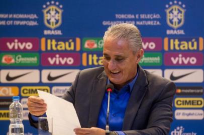  RIO DE JANEIRO, RJ, BRASIL, 14-05-2018. Os 23 homens que tentarão dar o hexacampeonato mundial à Seleção Brasileira estão definidos. Na tarde desta segunda-feira (14), no Rio de Janeiro, o técnico Tite anunciou os escolhidos para defender o Brasil na Copa do Mundo da Rússia. Pedro Geromel está na lista.(PEDRO MARTINS/MOWA PRESS)Indexador: Pedro Martins