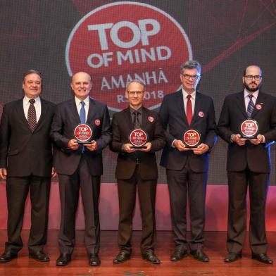 Top of Mind 2018Premiação do Top of Mind 2018 da Revista Amanhã ocorrida no Clube Sogipa. Na foto, representantes dos ganhadores da categoria Grande Empresa foram agraciados. FOTO: Marcos Nagelstein/ Agência PreviewEditoria: ECOLocal: Porto AlegreIndexador: Marcos NagelsteinSecao: EconomiaFonte: www.agenciapreview.comFotógrafo: Top of Mind 2018