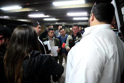  CAXIAS DO SUL, RS, BRASIL, 17/05/2018. Motoristas do aplicativo Uber vão à Câmara Municipal de Caxias do Sul, pedir fim à perseguição que dizem estar sofrendo. (Diogo Sallaberry/Agência RBS)