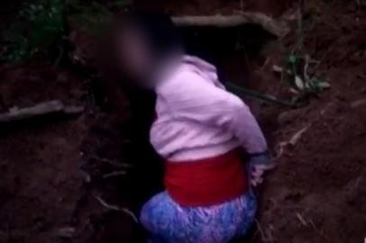 Vídeo mostra execução de mulher