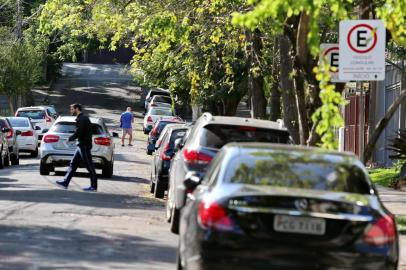  PORTO ALEGRE-RS-BRASIL- 16/05/2018- Roubo de veículos em Porto Alegre. Moradores do Bairro Petrópolis relatam os roubos de seus carros. Rua Lajeado em Petrópolis. FOTO FERNANDO GOMES/ZERO HORA.