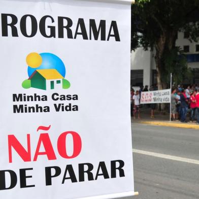  JOINVILLE,SC,BRASIL,19-10-2017.Construtores fazem manifestação em defesa ao programa Minha Casa, Minha Vida em Joinville.(Foto:Salmo Duarte/A Notícia)