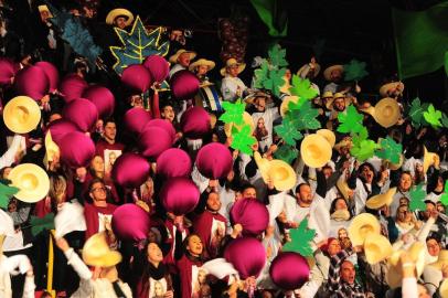  CAXIAS DO SUL, RS, BRASIL, 19/05/2018. Escolha da rainha e princesas da 32ª Festa da Uva 2019 realizada nos pavilhões da Festa da Uva, (Porthus Junior/Agência RBS)