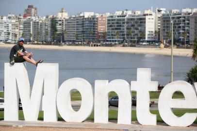  URUGUAI - Brasileiros que foram morar no Uruguai por causa da legalidade da maconha. Thiago Rowlands (FOTO: LAURO ALVES/AGENCIARBS)