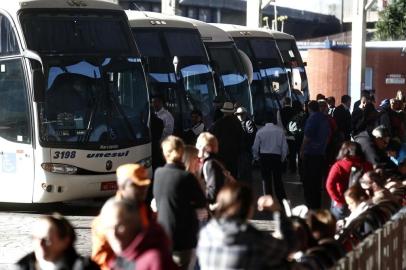  PORTO ALEGRE, RS, BRASIL, 24.05.2018. Baixo movimento na Rodoviária de Porto Alegre em dia de protestos e greve pela alta no valor do combustível.Foto: André Ávila/Agência RBS