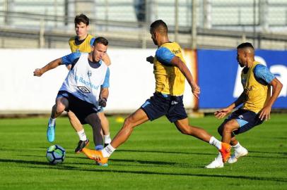  PORTO ALEGRE, RS, BRASIL - Grêmio treina no CT Luiz Carvalho após vencer o Ceará pelo Brasileirão 2018. Na foto, Arthur. (Anderson Fetter/Agência RBS)