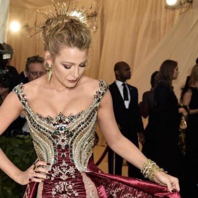 Blake Lively, Versace, MET Gala, NY, coluna, Fernanda Nasser