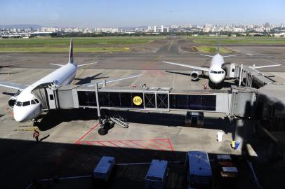  PORTO ALEGRE, RS, BRASIL - 24/05/2018 - Ambiental no aeroporto Salgado Filho. (Ronaldo Bernardi/Agência RBS)