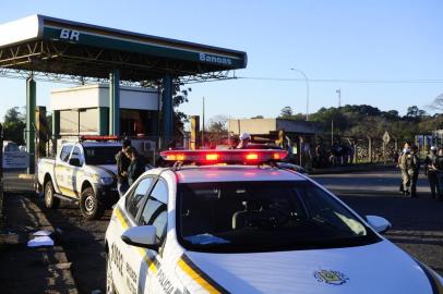  Brigada Militar reforça o policiamento na Refap, em Canoas. (Foto: Ronaldo Bernardi/Agência RBS)