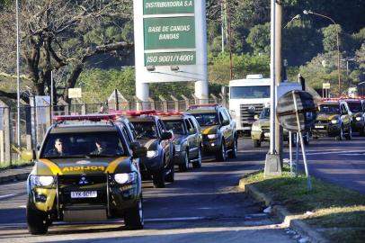  Brigada Militar reforça o policiamento na Refap, em Canoas. (Foto: Ronaldo Bernardi/Agência RBS)