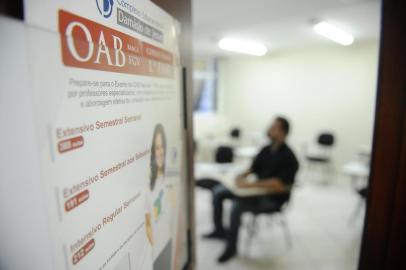  Cursinho preparatório para o exame da OAB.Complexo Educacional Damásio de Jesus.