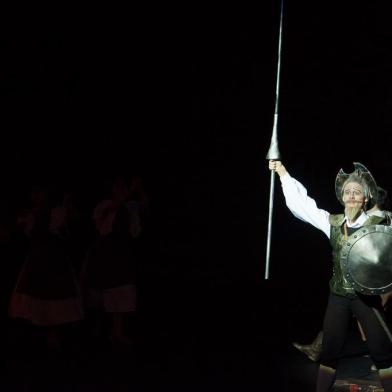 Dom Quixote da Escola Teatro Bolshoi tem apresentações em Porto Alegre nos dias 30 e 31 de maio de 2018.