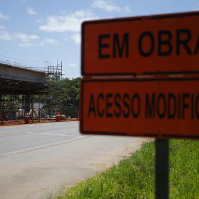  ARROIO DOS RATOS, RS, BRASIL, 19-01-2017: Obras federais em estradas do Rio Grande do Sul. Na foto, obras da duplicação da BR-290 em Arroio dos Ratos (FOTO FÉLIX ZUCCO/AGÊNCIA RBS, Editoria de Notícias).