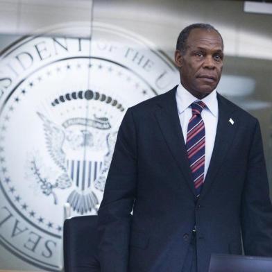 Filme 2012 do Diretor Roland Emmerich. Com Danny Glover 