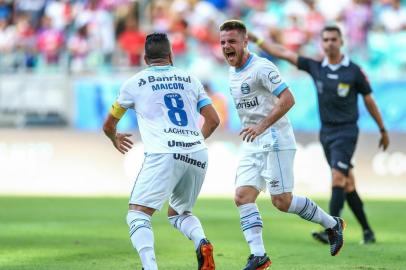 Gremio x BahiaRS - FUTEBOL/CAMPEONATO BRASILEIRO 2018/GREMIO X BAHIA - ESPORTES - Lance da partida entre Gremio e Bahia disputada na tarde deste domingo, na Arena Fonte Nova, em Salvador, valida pelo Campeonato Brasileiro 2018. FOTO: LUCAS UEBEL/GREMIO FBPAEditoria: SPOIndexador: Lucas UebelSecao: futebolFonte: Gremio.netFotógrafo: Gremio x Bahia