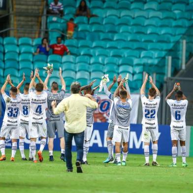 Gremio x BahiaRS - FUTEBOL/CAMPEONATO BRASILEIRO 2018/GREMIO X BAHIA - ESPORTES - Lance da partida entre Gremio e Bahia disputada na tarde deste domingo, na Arena Fonte Nova, em Salvador, valida pelo Campeonato Brasileiro 2018. FOTO: LUCAS UEBEL/GREMIO FBPAEditoria: SPOIndexador: Lucas UebelSecao: futebolFonte: Gremio.netFotógrafo: Gremio x Bahia