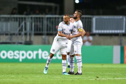 Gremio x BahiaRS - FUTEBOL/CAMPEONATO BRASILEIRO 2018/GREMIO X BAHIA - ESPORTES - Lance da partida entre Gremio e Bahia disputada na tarde deste domingo, na Arena Fonte Nova, em Salvador, valida pelo Campeonato Brasileiro 2018. FOTO: LUCAS UEBEL/GREMIO FBPAEditoria: SPOIndexador: Lucas UebelSecao: futebolFonte: Gremio.netFotógrafo: Gremio x Bahia